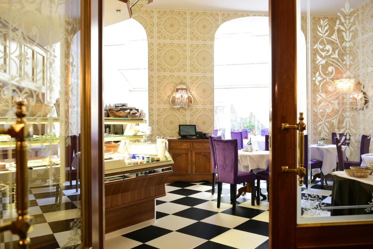 Hotel Alexandra Plauen Esterno foto