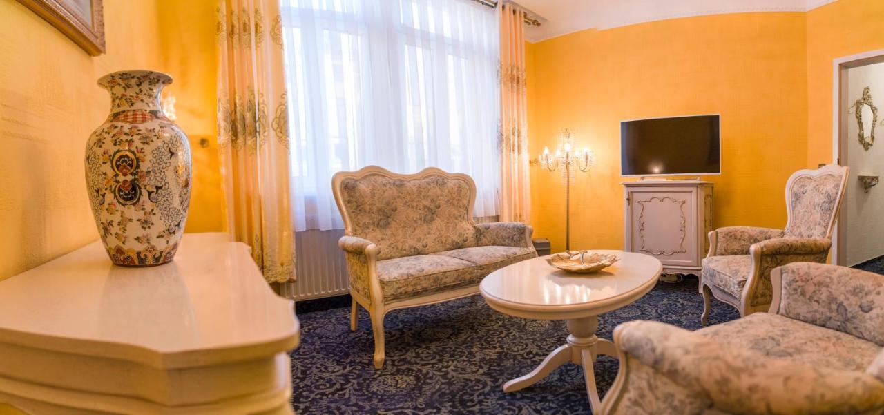 Hotel Alexandra Plauen Esterno foto